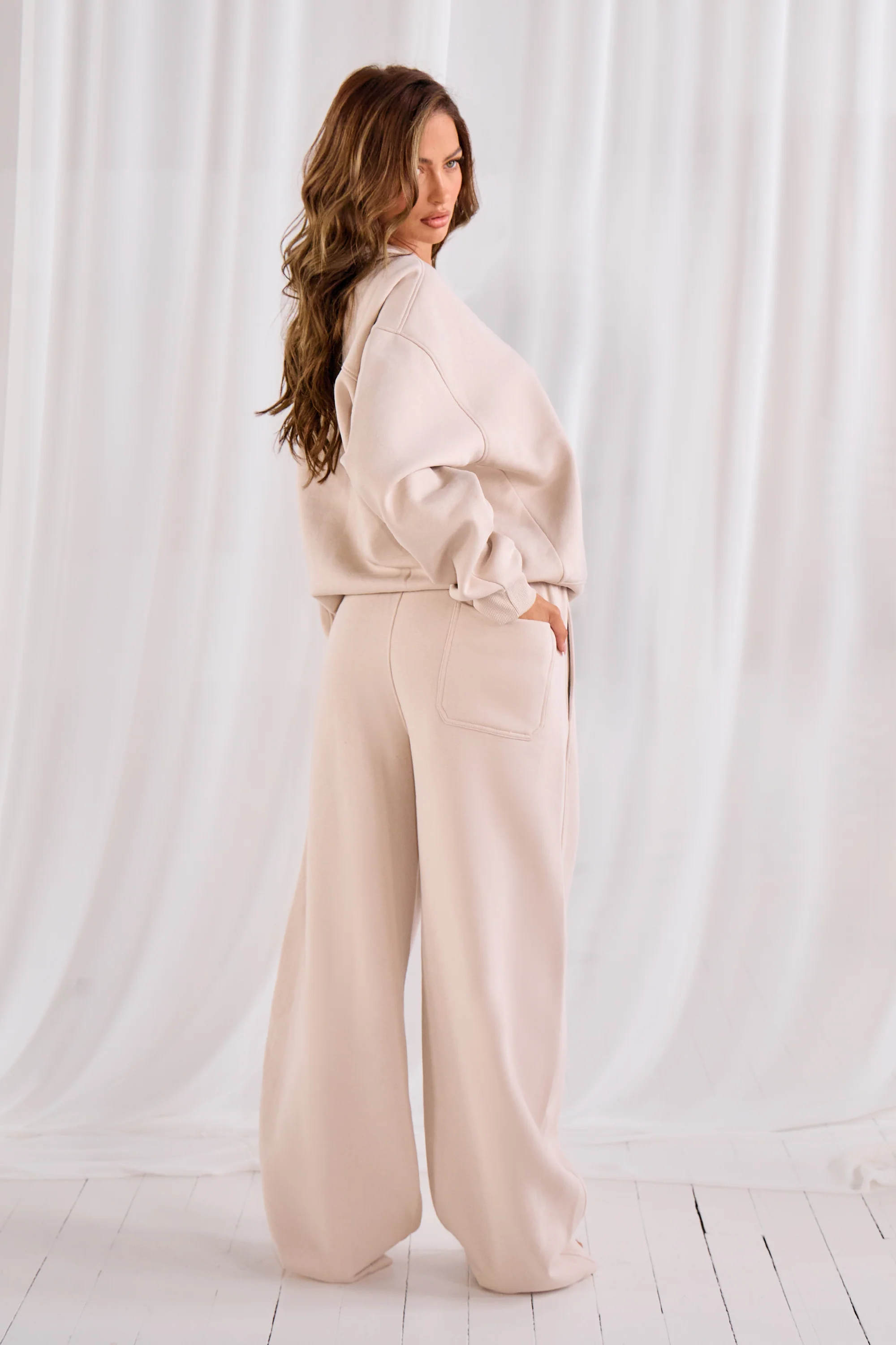 Kaiia Embossed Bubble Logo Barrel Leg Joggers Mushroom - Image 4