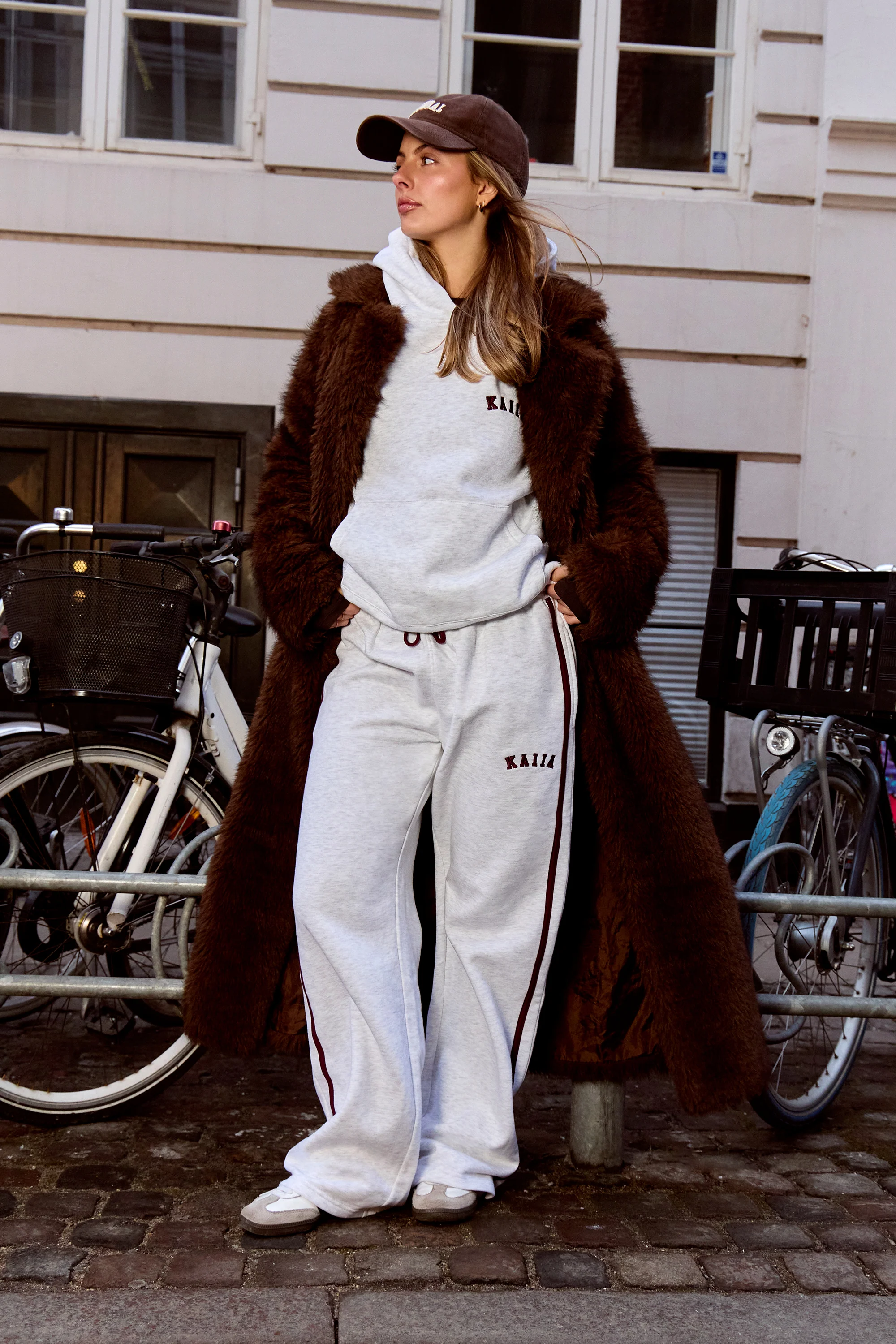 Kaiia Logo Side Stripe Wide Leg Joggers Light Grey Marl & Burgundy - Image 4