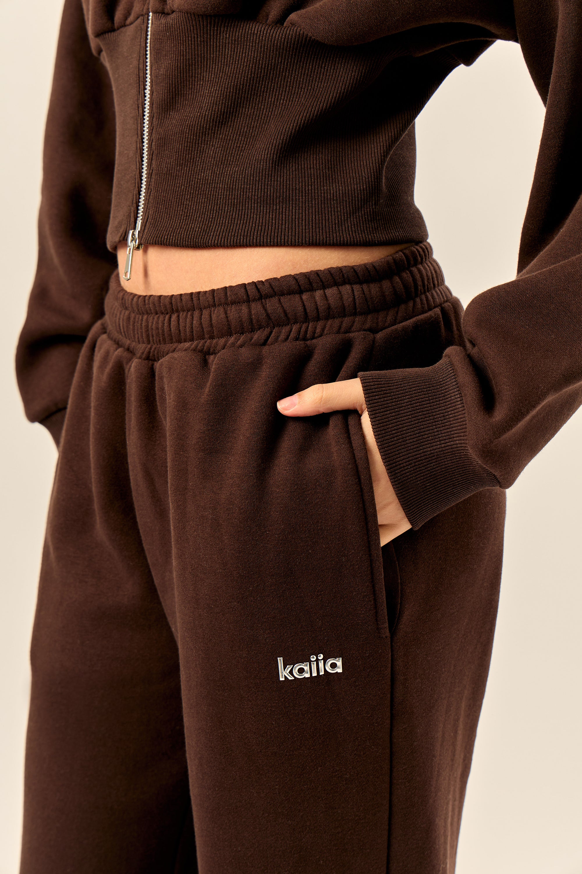 Kaiia Chrome Logo Mid Rise Wide Leg Joggers Bitter Chocolate - Image 7