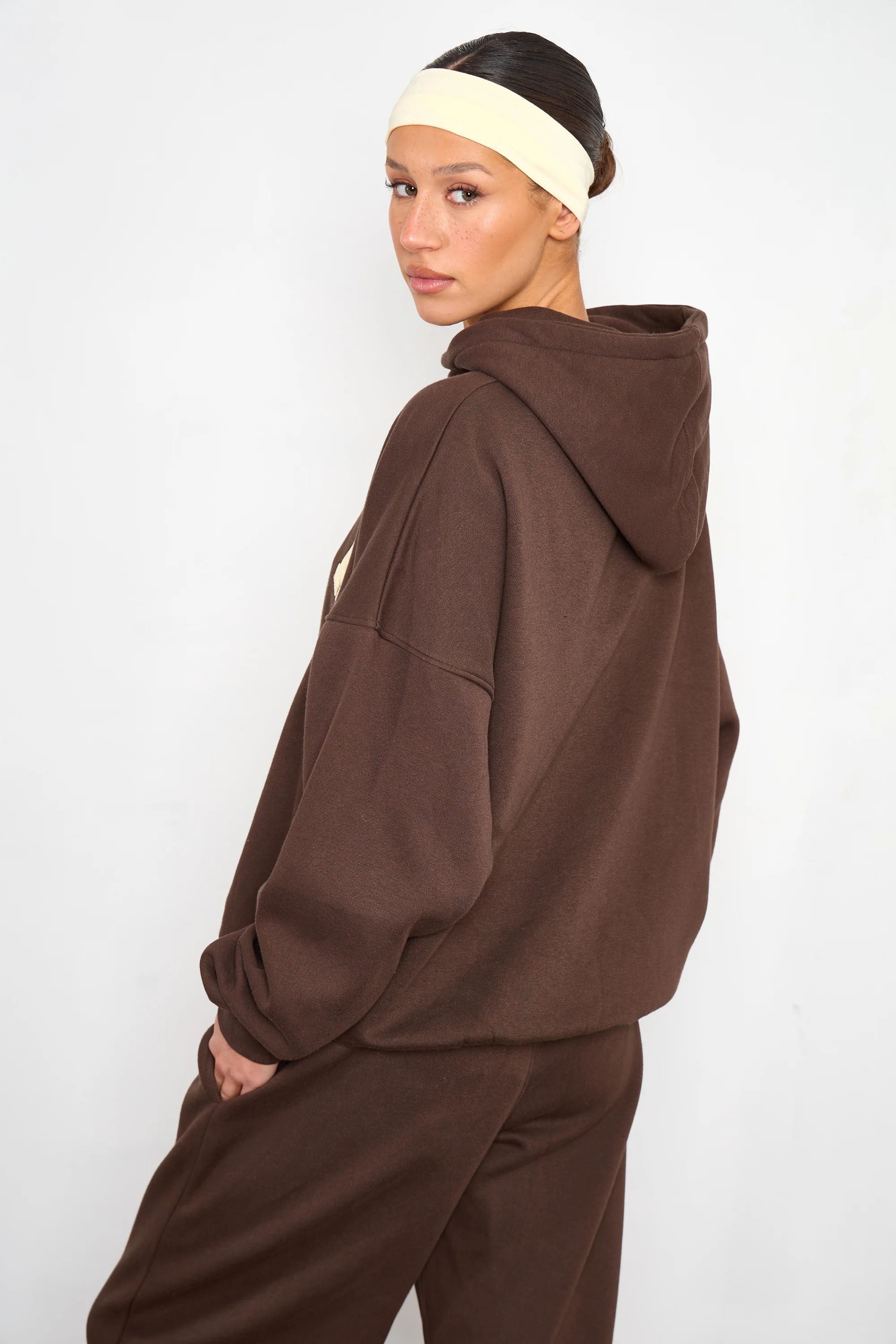 Kaiia Oversized Hoodie Bitter Chocolate & Butter Yellow - Image 3