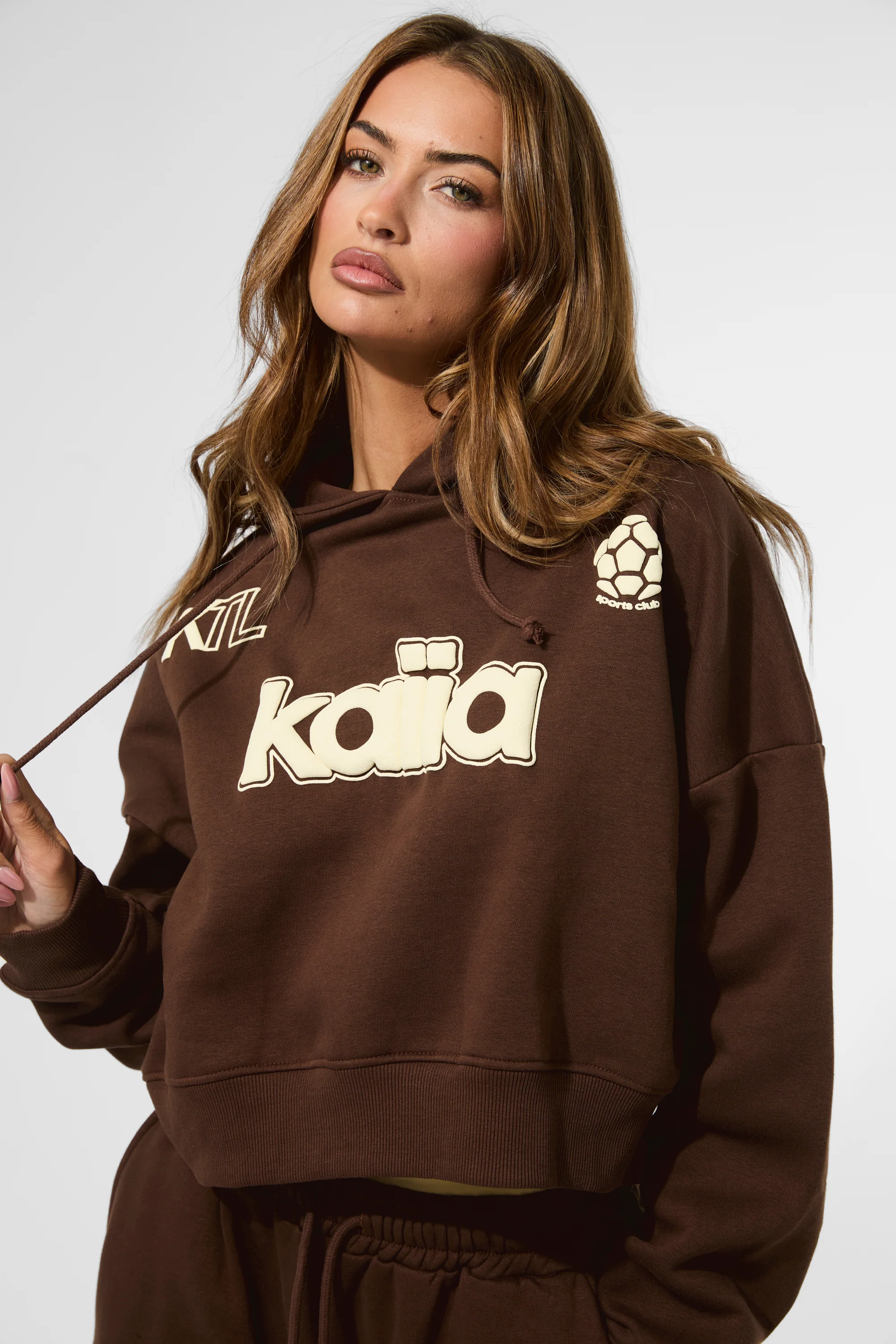 Kaiia Puff Print Cropped Oversized Hoodie Brown - Image 2