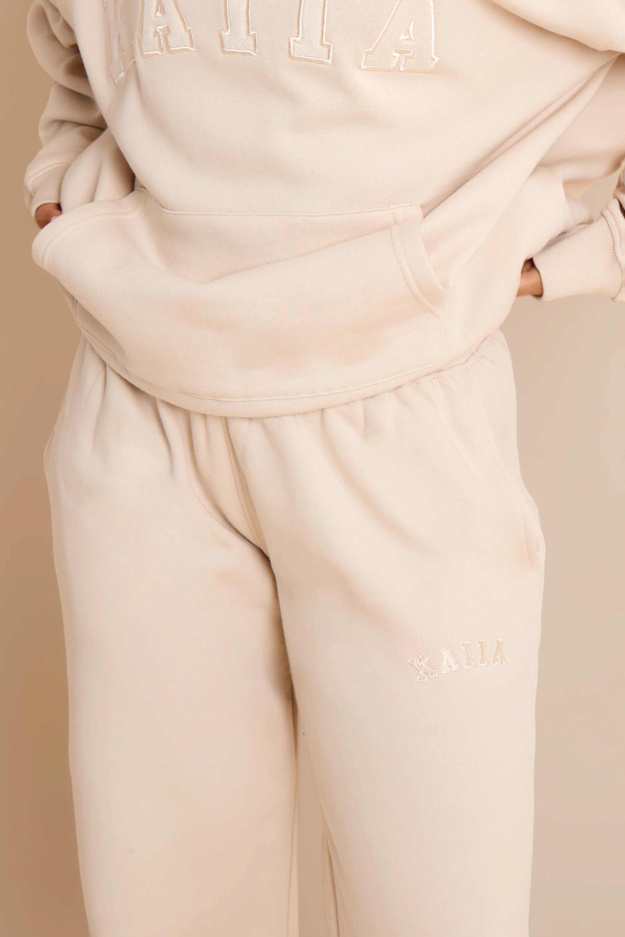 Kaiia Slogan Wide Leg Joggers Chalk - Image 2