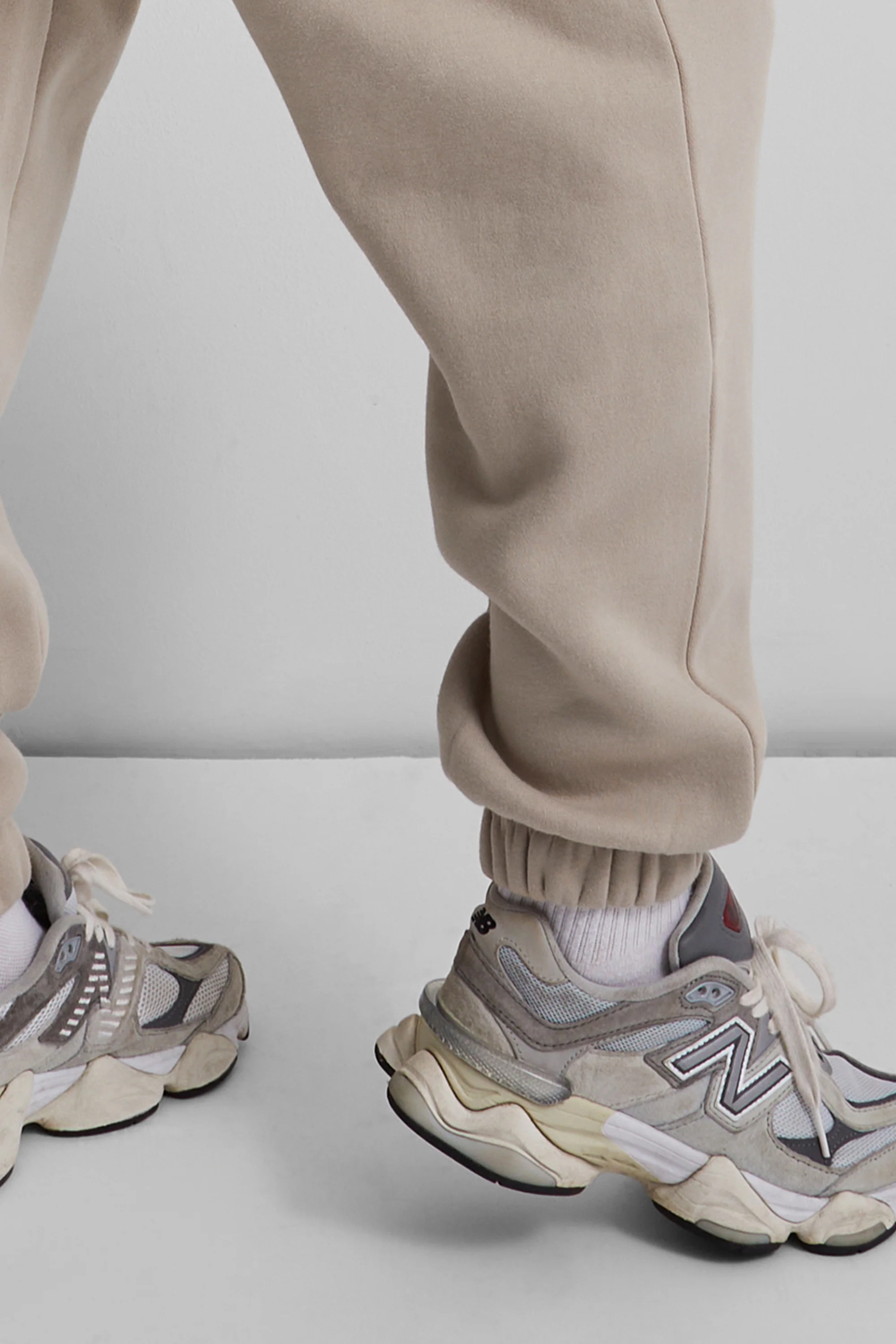 Relaxed Fit Cuffed Jogger Stone - Image 4